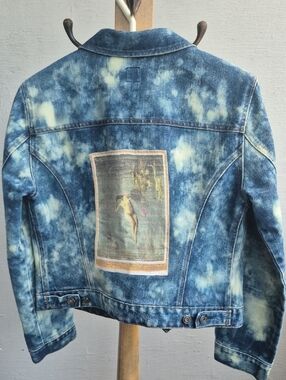 GAP- BLEACHED DENIM JACKET